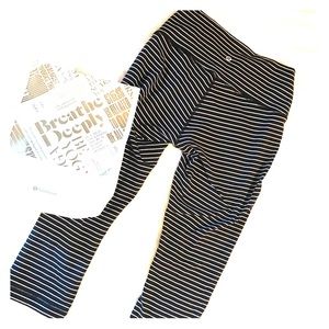 Lululemon yoga pants stripe black/ white with bag